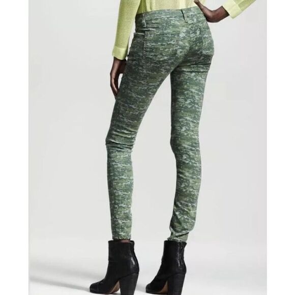 Rag & Bone Jeans Women's 25 Green The Skinny Pants in Digital CAMO Raw Hems - Picture 3 of 16